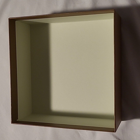 Small brown BURBERRY box and bag - Picture 6 of 8